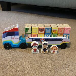 Melissa & Doug - Paw Patrol Colorful Alphabet Truck with Characters